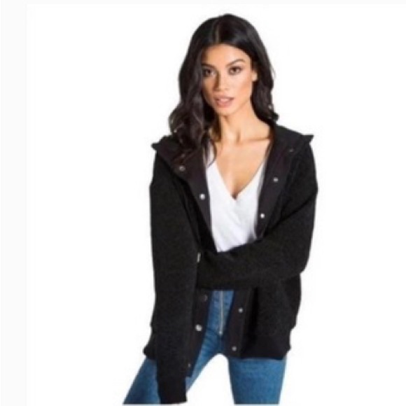 N:philanthropy Nicole oversized bomber soft sherpa hooded snap jacket - Picture 2 of 9